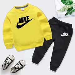 Kids Nike Printed Sweat-Shirt Style Track-Suit.