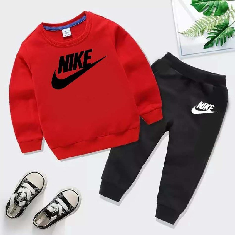 Kids Nike Printed Sweat-Shirt Style Track-Suit.