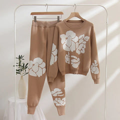 White Rose Printed Premium Quality Winter 2-Pcs Tracksuit For Her. WWTS-03